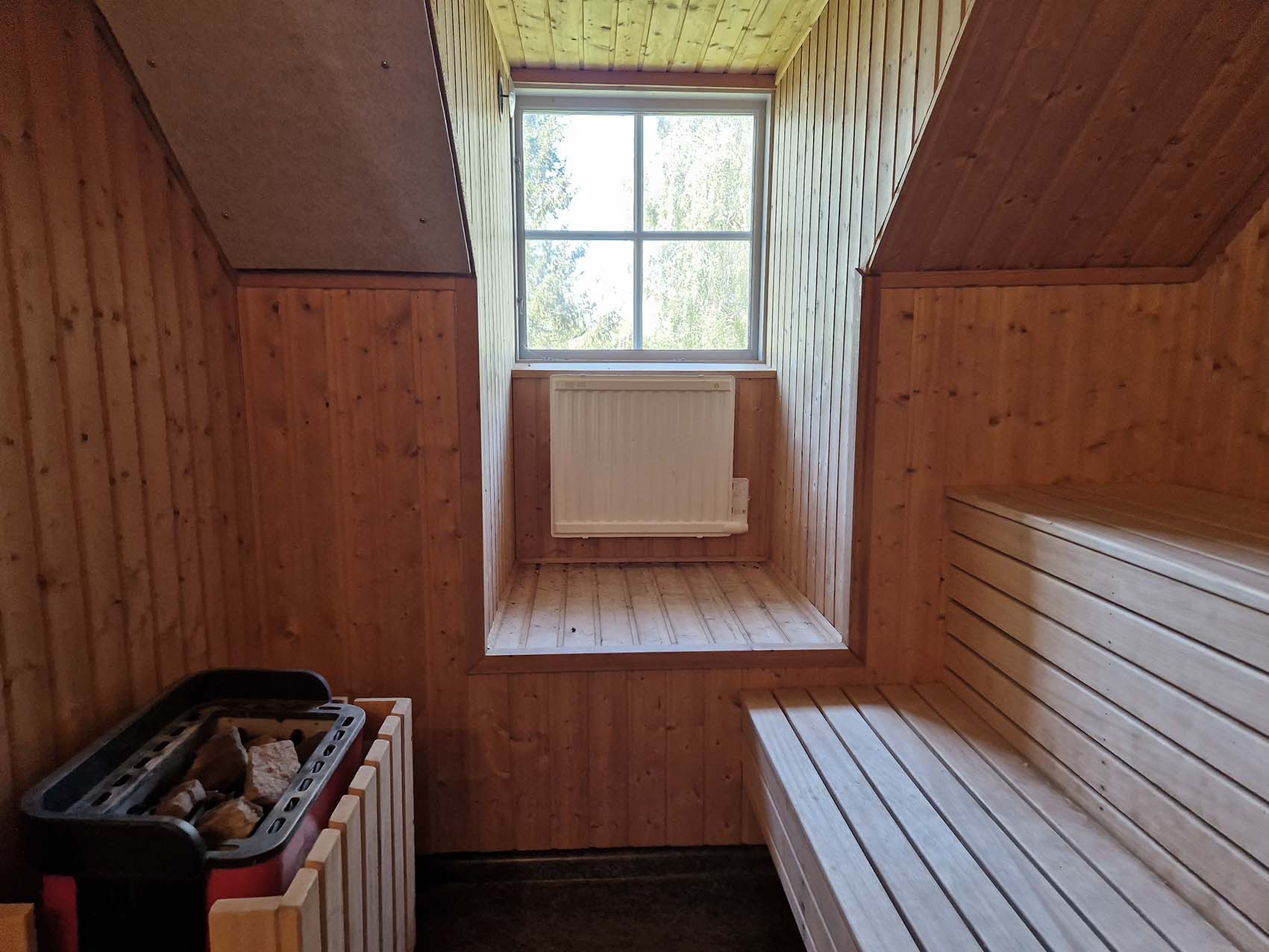 Bastu på övre plan i mangårdsbyggnaden.