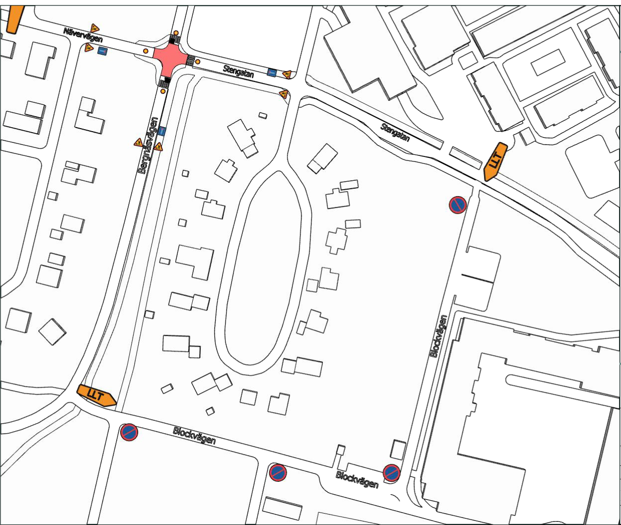 Parkeringsförbud råder i stort sett längs hela Blockvägen. Parkering ej tillåten under byggtiden för att bussarna ska kunna ta sig fram.